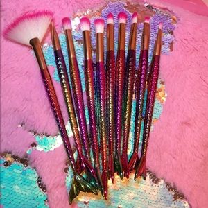 Mermaid makeup brushes